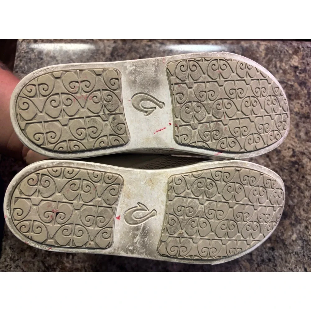 Olukai Pehuea Womens Mesh Slip On Sneakers Pale Grey 20271-2020 Size 9.5